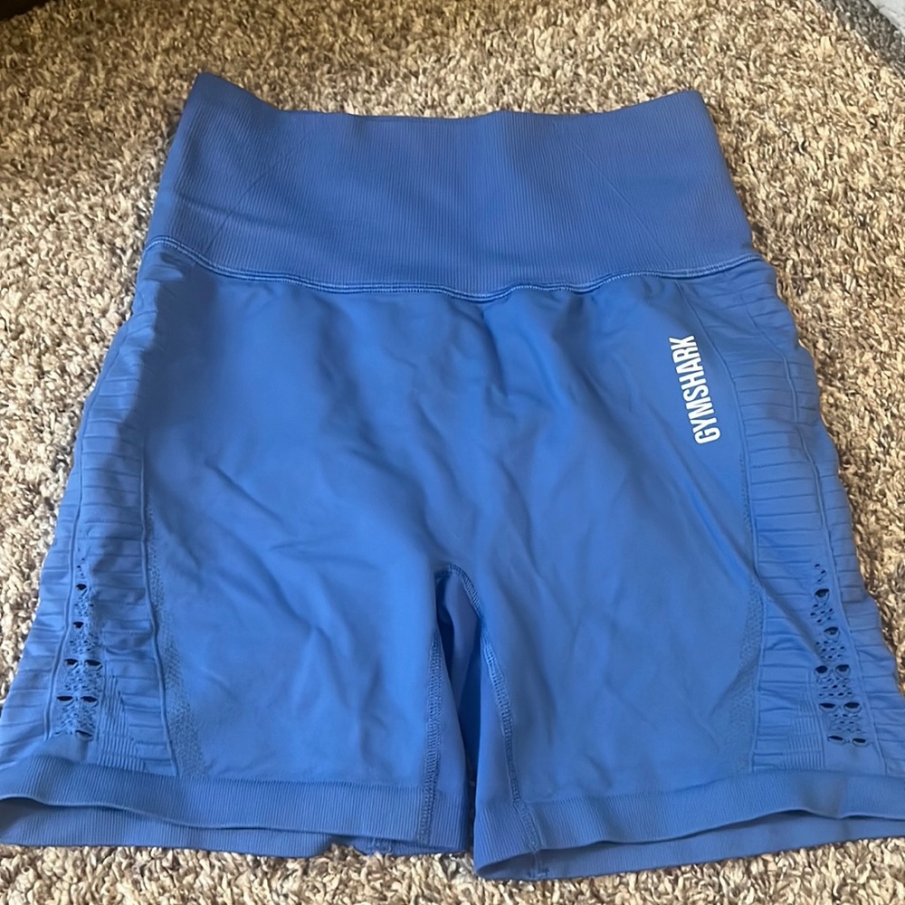 Gym shark shorts M